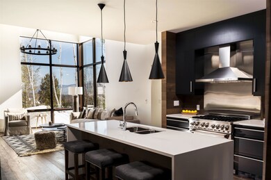 183 Wildewood Ln unit 11, Stowe, VT 05672 - photo 2