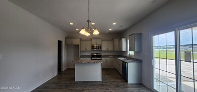 3003 Sharpnose St, New Bern, NC 28562 - photo 4