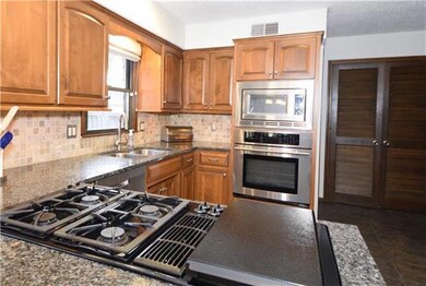 12607 W 81st Terrace, Lenexa, KS 66215 - photo 6