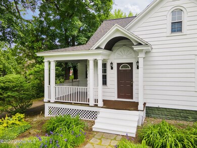 5-web-or-mls-2308TroySchenectadyRd_05