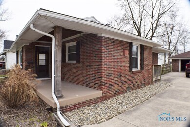 827 W College Ave, Woodville, OH 43469 - photo 2