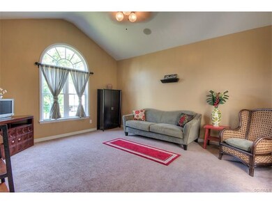 Formal living room or entertaining room, great fle