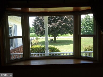 5476 Hallowing Point Rd, Prince Frederick, MD 20678 - photo 4