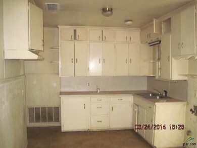 1905 S Wiley Ave, Tyler, TX 75701 - photo 3