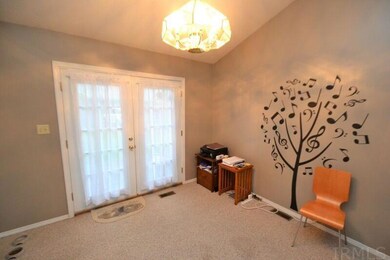 404 W Piper Ct, Muncie, IN 47303 - photo 4