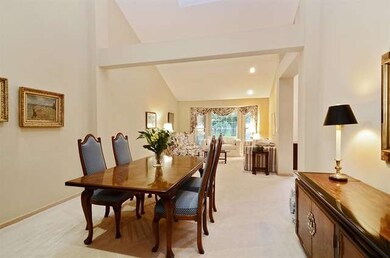 102 Harvard Ct unit 28LI10, Glenview, IL 60026 - photo 4