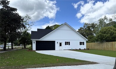 675 E Cherry St, Jesup, GA 31546 - photo 7