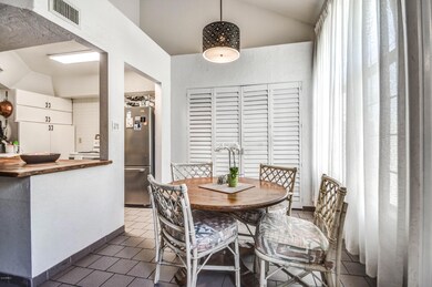 4328 N 36th St unit 10, Phoenix, AZ 85018 - photo 3