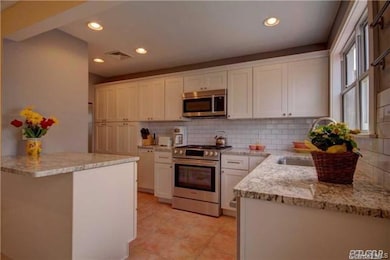 85 Jefferson Blvd, Atlantic Beach, NY 11509 - photo 4