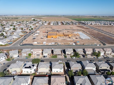 131 Mitzi Kim Cir, Imperial, CA 92251 - photo 3