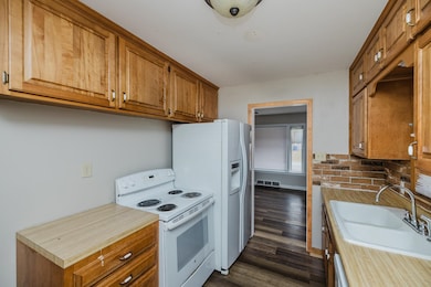 840 S Broadview St, Wichita, KS 67218 - photo 7