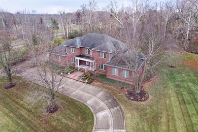 8215 Woodland Creek Dr W, Columbus, IN 47201 - photo 4