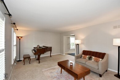 1310 Carol Ln, Naperville, IL 60565 - photo 7