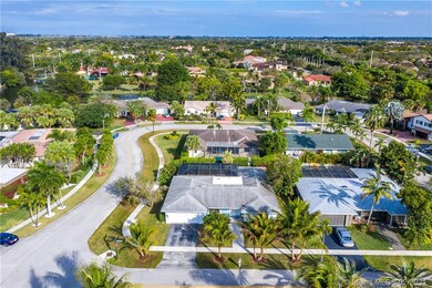 570 Oakwood Ln, Weston, FL 33326 - photo 5