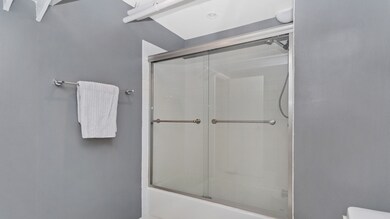 601 Linden Place unit 115, Evanston, IL 60202 - photo 4