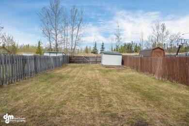 Back Yard-DAVEJ-5512-SMALL