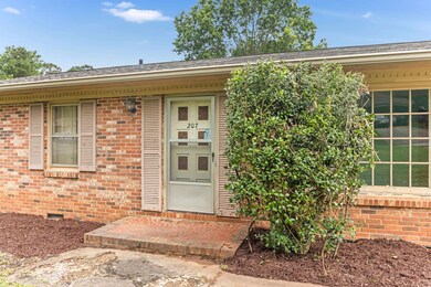 207 Oakmont Dr, Boiling Springs, SC 29316 - photo 3