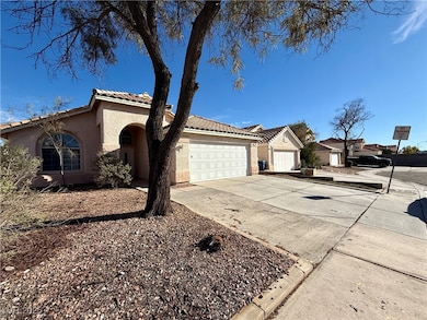 3780 Yellow Jasmine Dr, Las Vegas, NV 89147 - photo 2