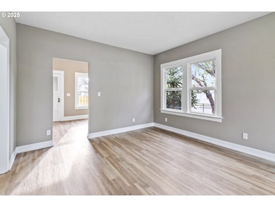 10104 SE Holgate Blvd, Portland, OR 97266 - photo 6