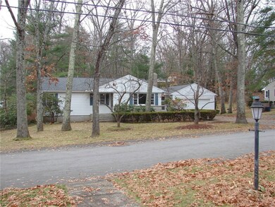 40 Maplecrest Dr, Greenville, RI 02828 - photo 4