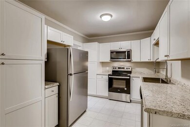 544 E Front St, Statesville, NC 28677 - photo 4