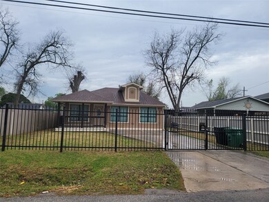 5311 Chapman St, Houston, TX 77009 - photo 4