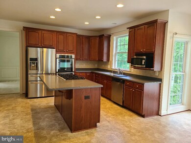 1560 Star Stella Dr, Odenton, MD 21113 - photo 6