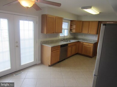 12211 Raritan Ln, Bowie, MD 20715 - photo 6