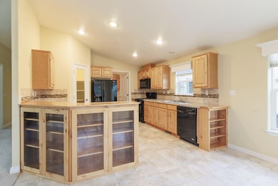 783 Hampton #06 Kitchen