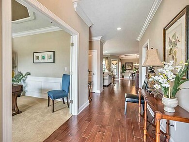 Entry/Foyer.