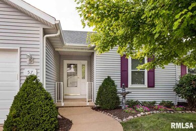 5200 Villa Dr unit 57, Davenport, IA 52806 - photo 2