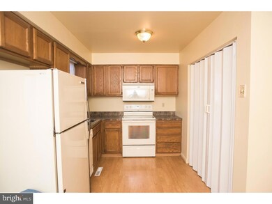 8 Francis Cir, Newark, DE 19711 - photo 4