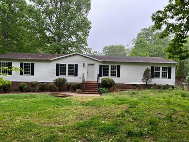 174 Brightwells Mill Rd, Madison Heights, VA 24572 - photo 2