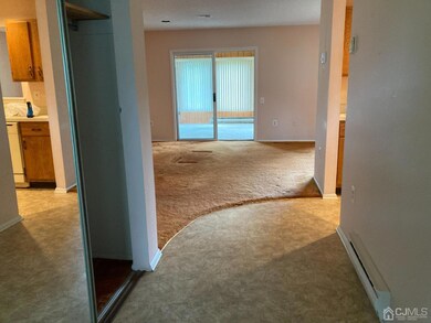 Front entry hall to L/R