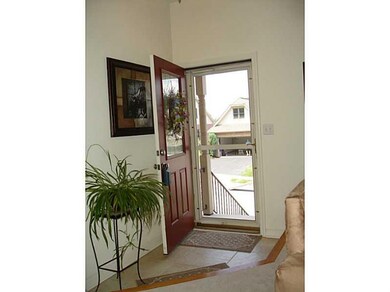 Entry/Foyer.