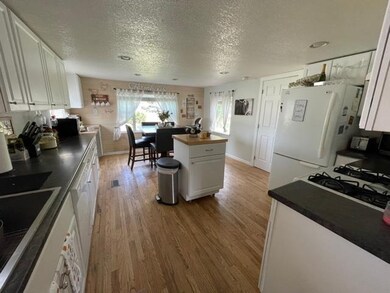 3027 F 3 4 Rd, Grand Junction, CO 81504 - photo 2