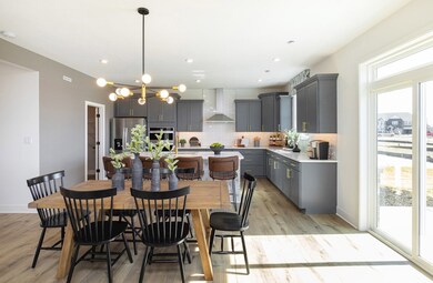 Madison Breakfast Area and Kitchen