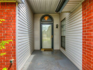 1100 N Avery Dr, Moore, OK 73160 - photo 3