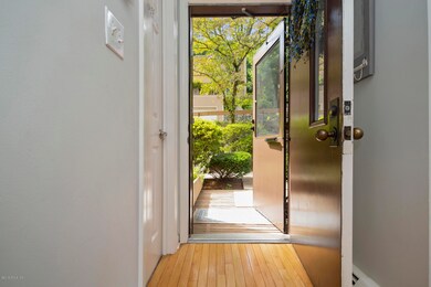302 River W unit 302, Greenwich, CT 06831 - photo 4