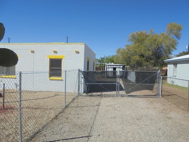 1007 E Simmons St, Tucson, AZ 85719 - photo 2