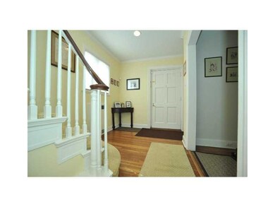 Entry/Foyer.