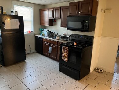 11 Pratt St, Worcester, MA 01609 - photo 2