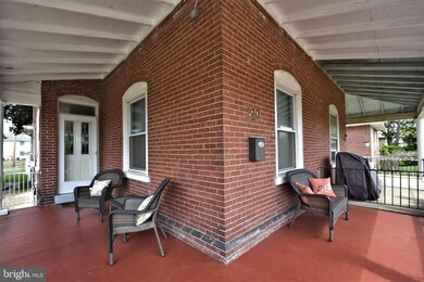 329 W 7th St, Lansdale, PA 19446 - photo 3