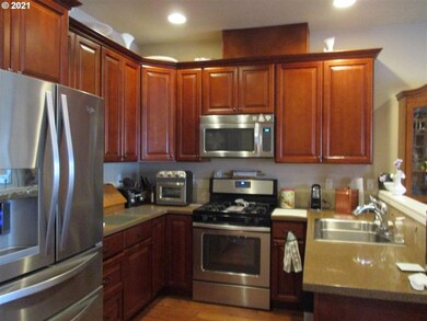 815 NW 1st Ave, Canby, OR 97013 - photo 4