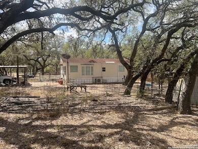 1050 Hickory Ln, San Antonio, TX 78264 - photo 7