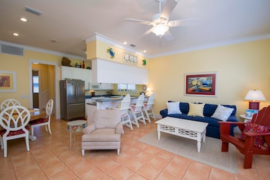 231-la-valencia-circle-012