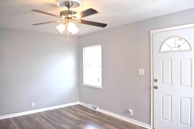 257 N Kellner Rd, Columbus, OH 43209 - photo 2