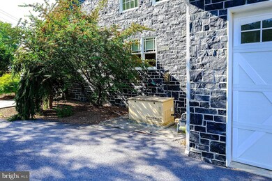 12901 Lance Cir, Hagerstown, MD 21742 - photo 4