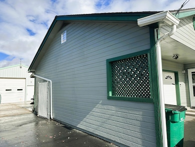 5245 Sturdivant Ave, Klamath Falls, OR 97603 - photo 4