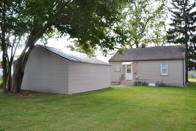 1616 E 24th St, Muncie, IN 47302 - photo 4